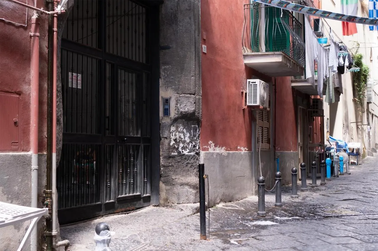 Casa Amato_2_Regina Giovanna Naples